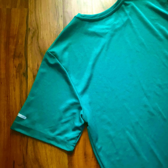 Athletic Works Teal Green DriWorks Sweat-wicking Workout Exercise Running Shirt - Picture 6 of 7